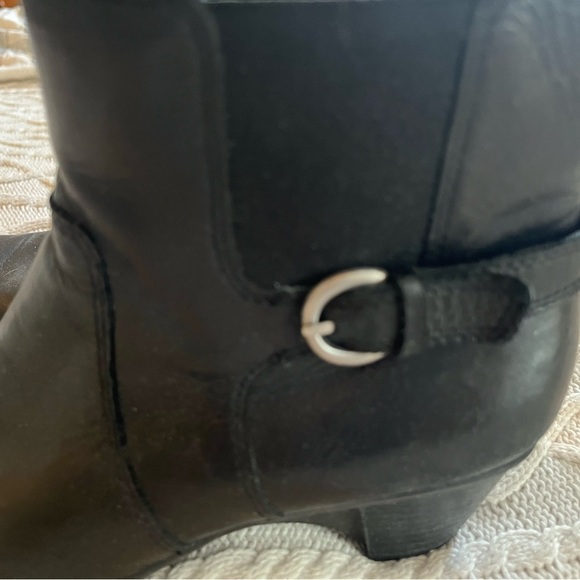 Naturalizer Black Leather Ankle Boots Women’s Size 8 Narrow - Picture 9 of 13